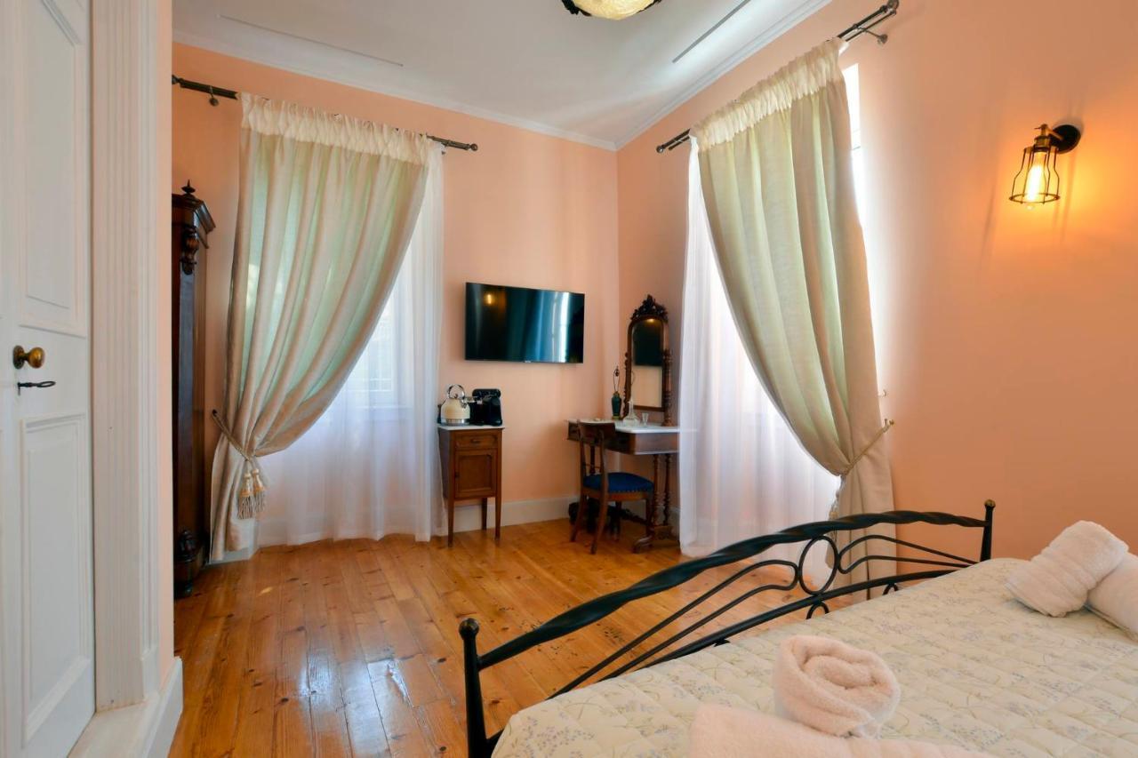 Aparthotel History House
